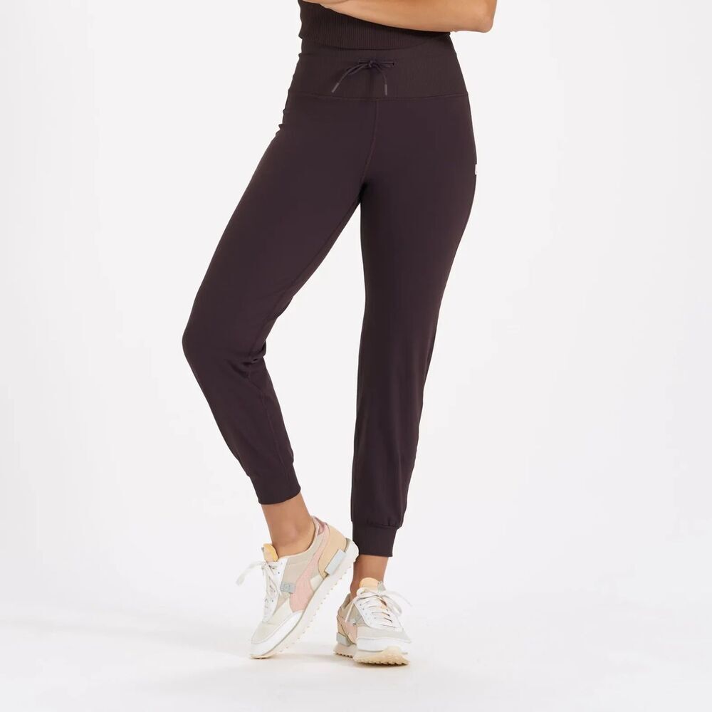 VUORI Women's Darkcherry Plum High Rise Athletic Crop Jogger Pants Size Large